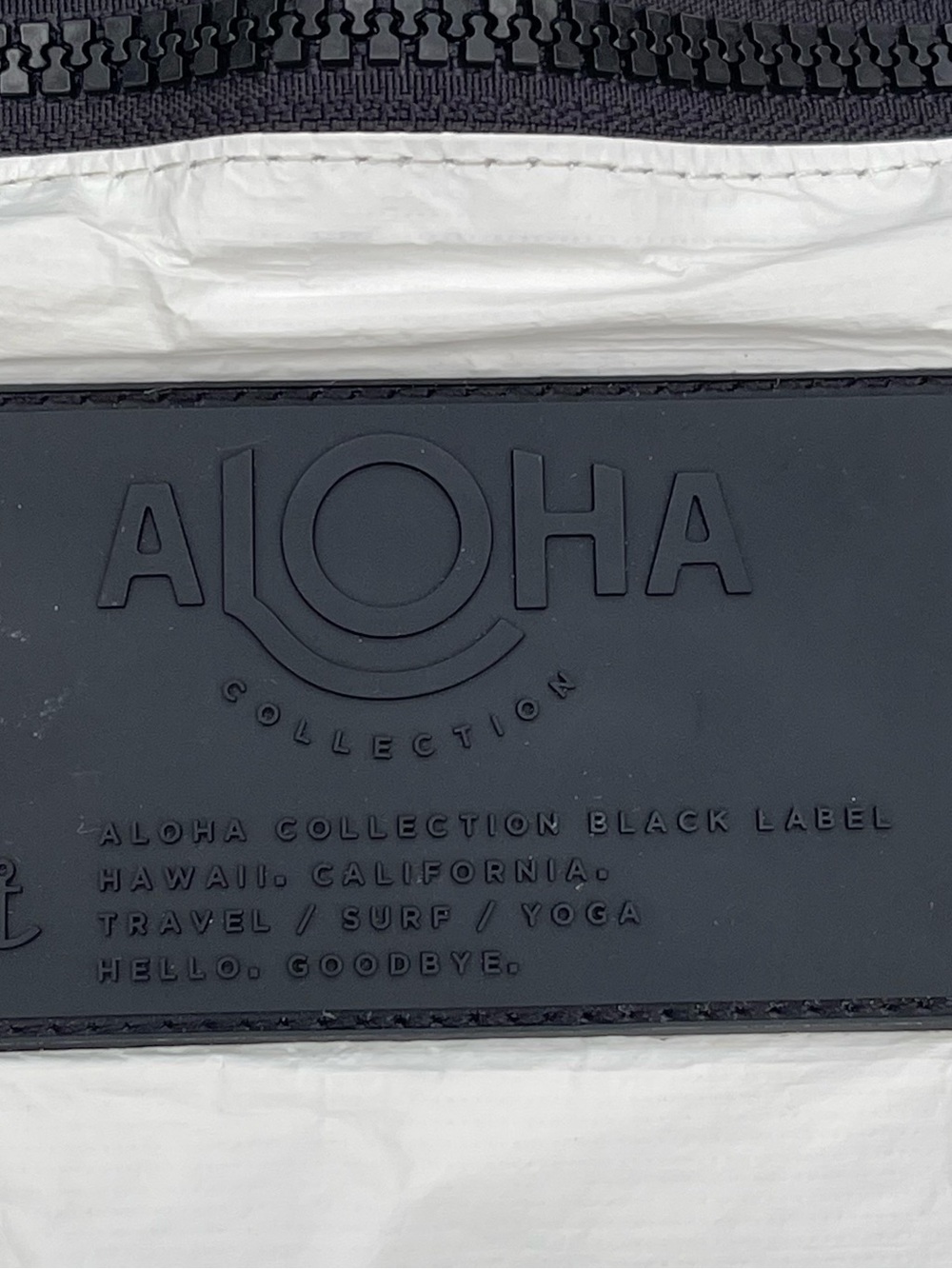 ALOHA Collection White Mini Hip Fanny Pack NWT Splash-Proof Durable Lightweight - Picture 12 of 16